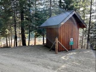 Scenic Off-Grid Campsite Overlooking Crystal Clear Lake in Sagle, Idaho - 1