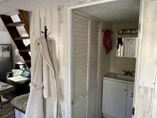 Serene Forest Cabin with Hammock, Loft & Reading Nook in La Grange, Georgia - 1