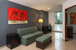 Courtyard by Marriott Guadalajara Andares - 2