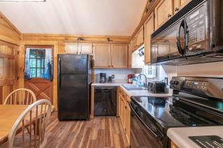 ER37 - Hi-Bear-Nate Great Location,,Close to town cabin - 4