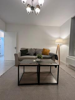 Shoreditch, London Stylish Two-Bedroom Apartment - 1