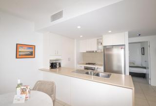 Drift North Beachfront Apartments - Private Apartments - 7
