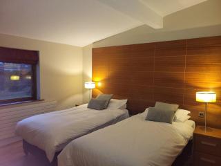 Luxury 2 Bed Lodge beside Castlemartyr Resort - 3