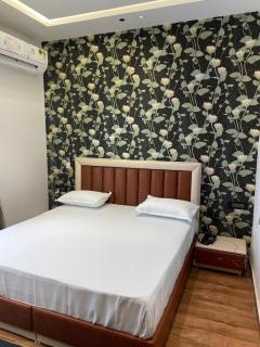 Purav Hotel - 3