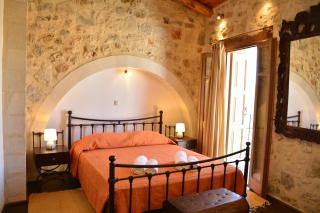 Roukouneli Traditional Stone House - Terrace & BBQ - 9