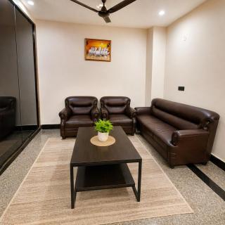Sheoran Niwas Cozy Comfortable Stay - 6