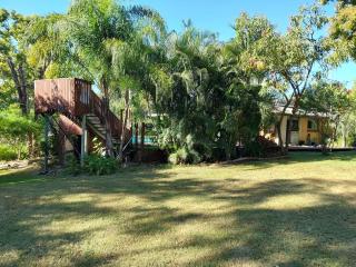 The Pool House Family Resort - 3