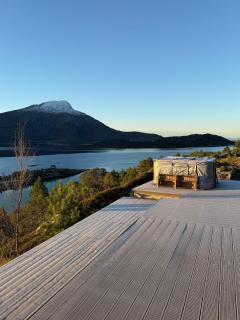 Efjord Panorama Lodge, Spectacular View and Jaccuzi - 2