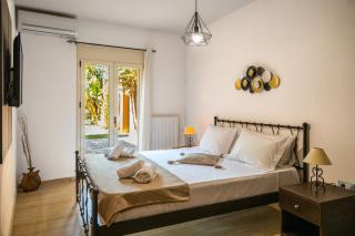 Luxury Villa Yiorgos - Sea View & Private Pool - 2
