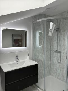 The Residence - 6
