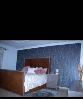 Southerton Luxury 4 bedroom holiday home - 5