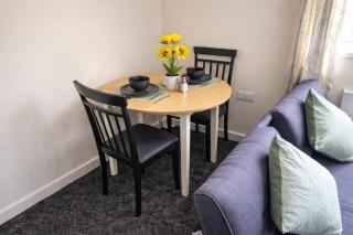 Cosy 1BR Garden Escape with WiFi - 8