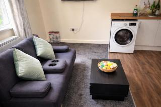 Cosy 1BR Garden Escape with WiFi - 6