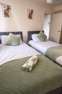 Elegant 1BR Escape for Weekend Trips - 1