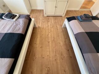 Monteur & Ferienwohnung 4 Schlafzimmer 2 Balkone - 8