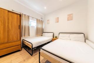 Spacious Family Friendly Studio Near City Centre - 2