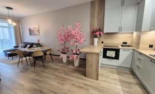 Towarowa Sakura Apartment, free parking, air-conditioning, self check-in 24h - 1