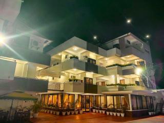 ZKB Twins Hotel - 0
