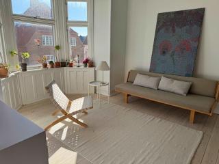 Elegant Hellerup Apt W Sea Views and Beach Access - 8