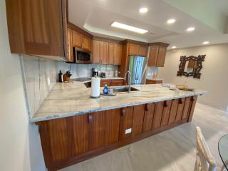 Mauna Lani Point Newly Furnished ocean golf views - 7