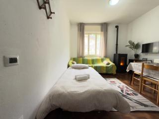Vassena Lake House Steps from Lake Como and Free Park - 1