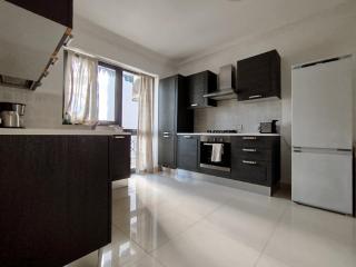 Modern Apt Tigné Point, Sliema - 4