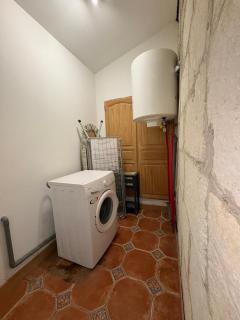 Appart 6 pers dans château clim, tourelle privée - 2