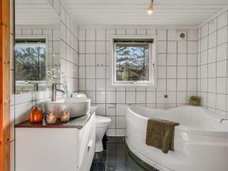 Holiday Home Bylgja - 1-7km from the sea by Interhome - 6
