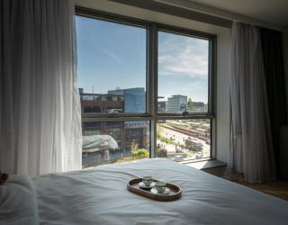 ProperUNIT Big City Lights Apartment with AC - 6