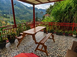 The Green County Homestay - 9
