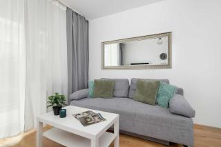 Cozy & Pet-Friendly Apartment with Balcony by Noclegi Renters - 0