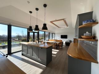 Stylish Loch Lomond Cottage with stunning views - 7