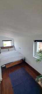 Shoreside Beach House Nethertown sleeps 4 - 2