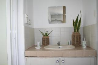 Stunning Seafront Retreat with Pool- 3 bedrooms - 9