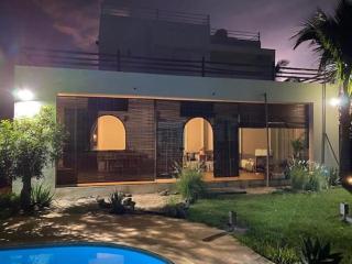 Stunning Seafront Retreat with Pool- 3 bedrooms - 6