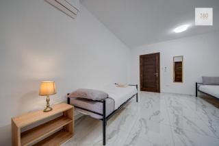 Swieqi central Home w Ensuite Rooms and Fast WiFi - 1