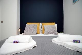 Central Cardiff 2 Bedroom Stay - 9