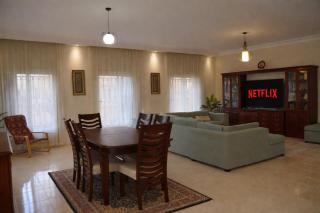 Stylish Villa Floor with Ambient Garden & Gym - 0