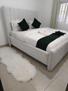 Naivegas-Staycation by Winnie-2 bedrooms - 6