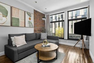 Stylish 3-Bedroom Lower East Side Stay - 8