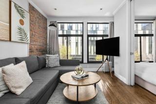 Stylish 3-Bedroom Lower East Side Stay - 9