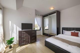 Central 1-Bedroom Apartment - 6