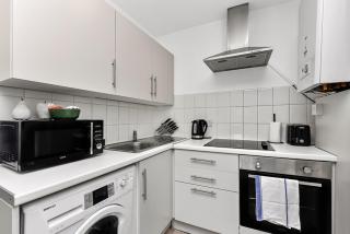 1 Bed Apartment- Finsbury Park D - 1