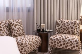 Rozn Co Modern Elegance Studio Escape - 2