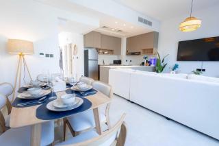 Endless Ocean View Waterfront 1 Bedroom Apartment by Island Properties - 3