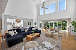 SI3721: 3721 Seabrook Island Road - 3
