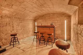 The Painswick Retreat - 1