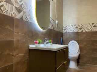 Spacious 3 Bedroom Stay DHA Lahore - 1