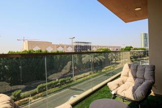 Luxurious and Spacious 2BR Plus Maid Room Eleganz Apt - Dubai - 3