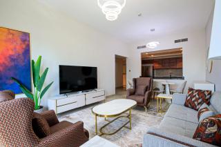 Luxurious and Spacious 2BR Plus Maid Room Eleganz Apt - Dubai - 2